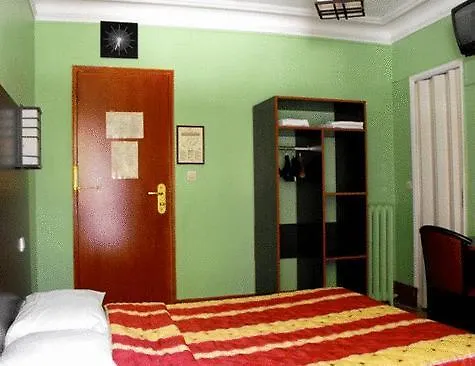 Hotell Cambrai Paris